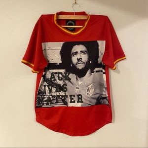 Colin Kaepernick Black Lives Matter Shirt M